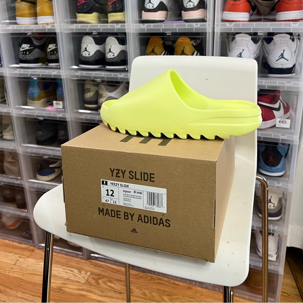 Yeezy slide brand new
